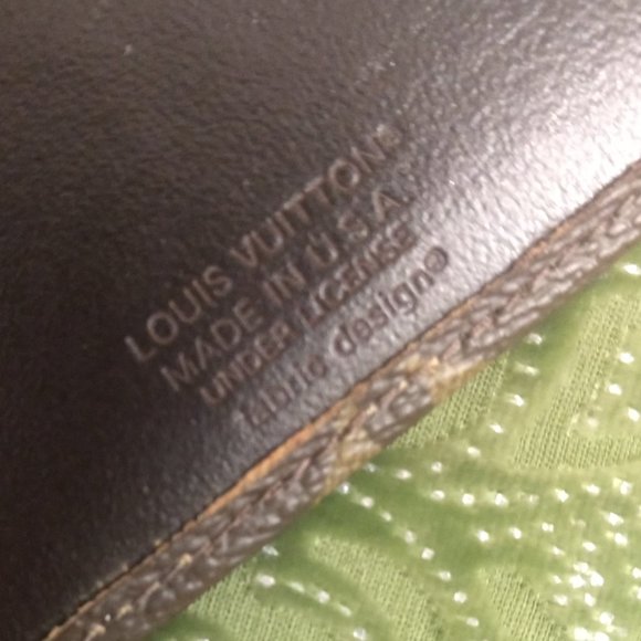 Louis Vuitton Vintage Monogram Wallet and Check Cover - Picture 14 of 16